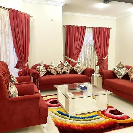 Royal Villa F-10/2 Islamabad Ngoại thất bức ảnh