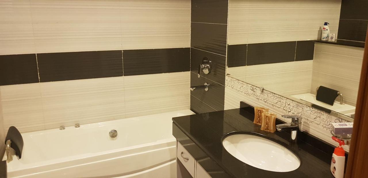Royal Villa F-10/2 Islamabad Ngoại thất bức ảnh