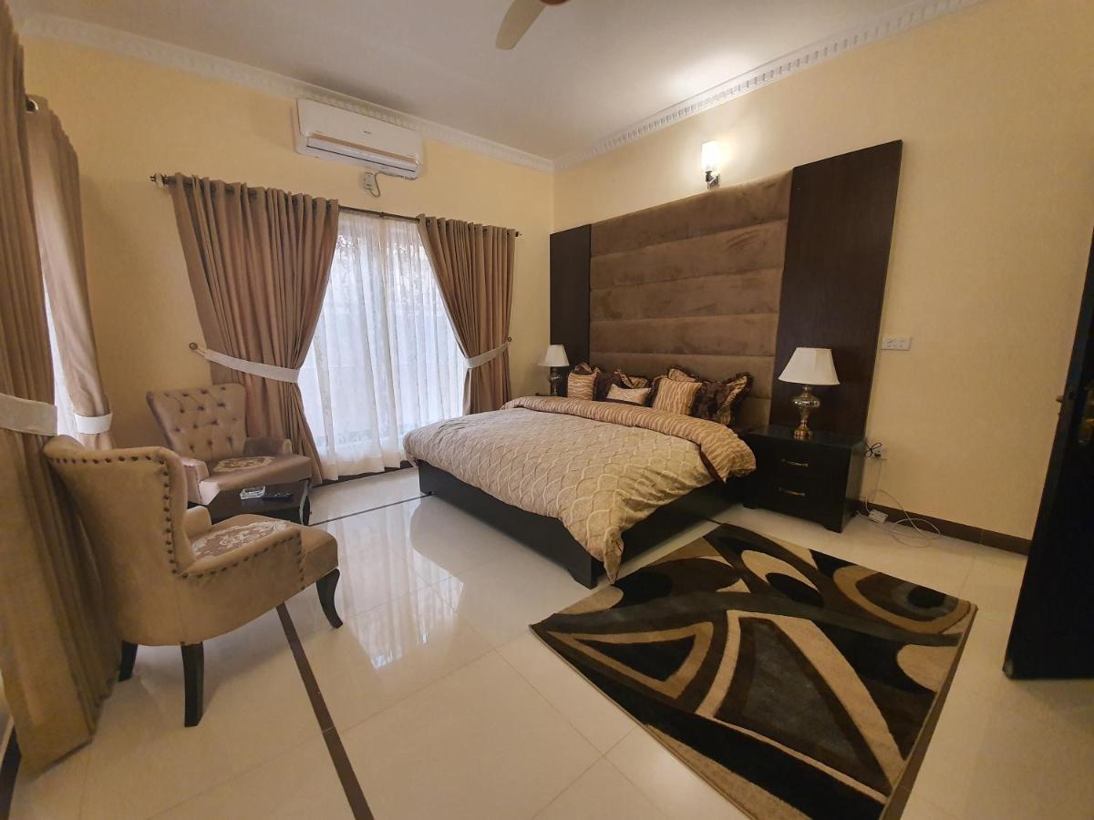 Royal Villa F-10/2 Islamabad Ngoại thất bức ảnh