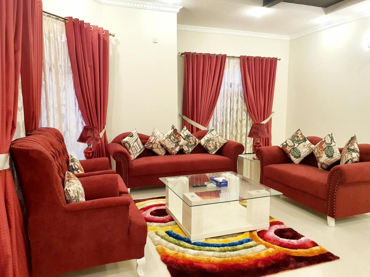 Royal Villa F-10/2 Islamabad Ngoại thất bức ảnh