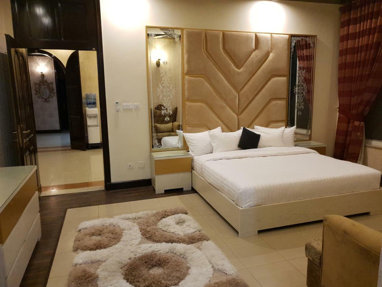 Royal Villa F-10/2 Islamabad Ngoại thất bức ảnh