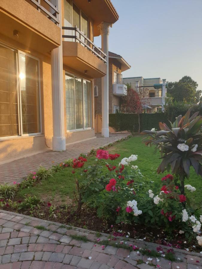 Royal Villa F-10/2 Islamabad Ngoại thất bức ảnh